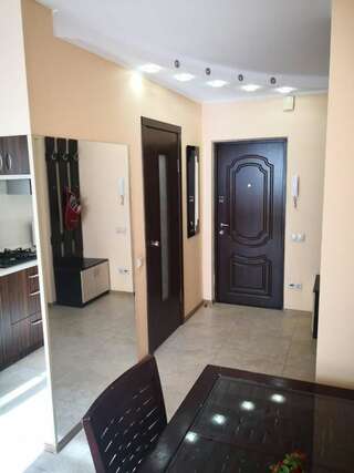 Апартаменты Квартира рядом з метро Мінська Киев Апартаменты - 1-й этаж-12